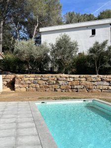 Enrochement Piscine